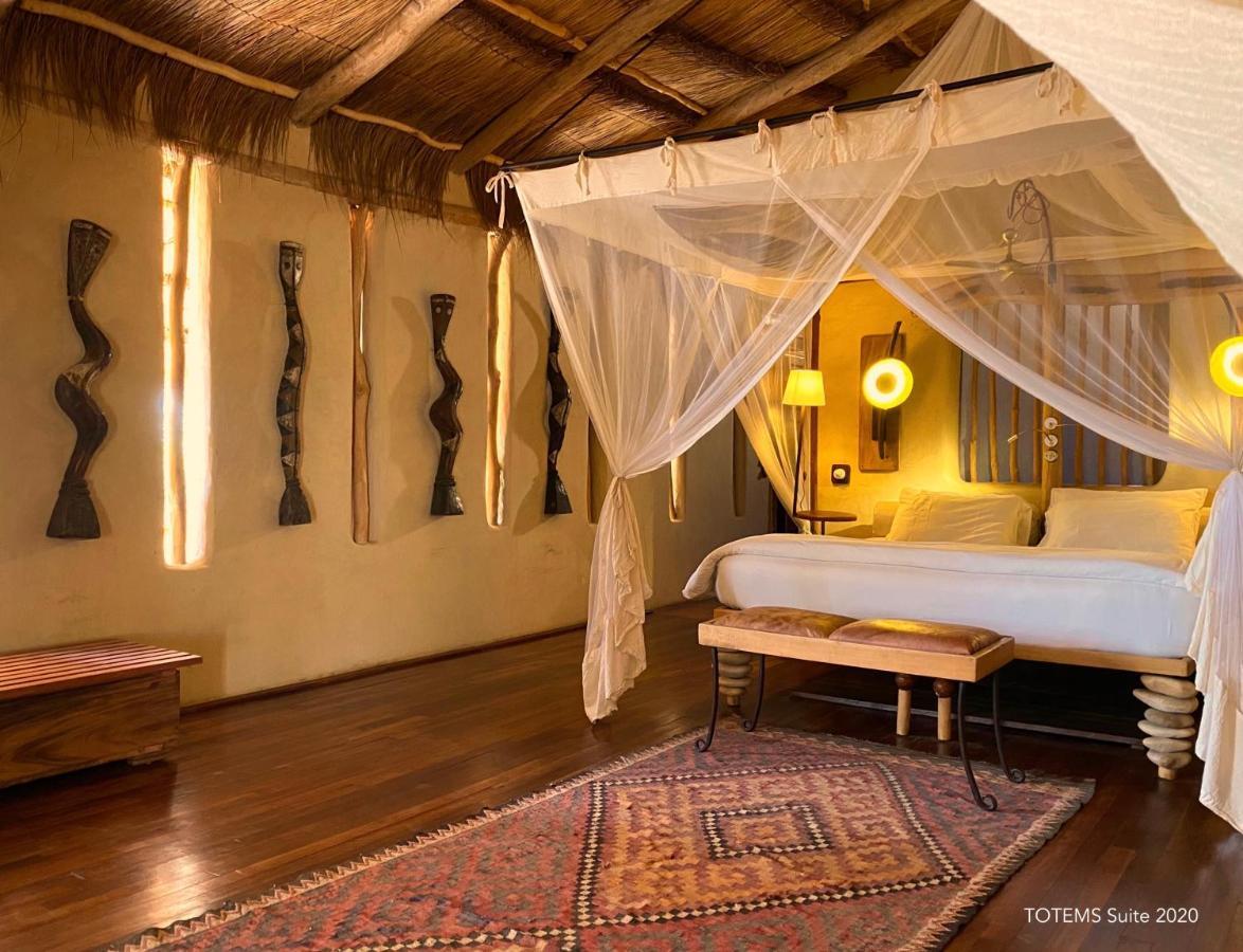 Bakuba Lodge - Le Petit Hotel Du Voyageur Ankilibe Exteriör bild