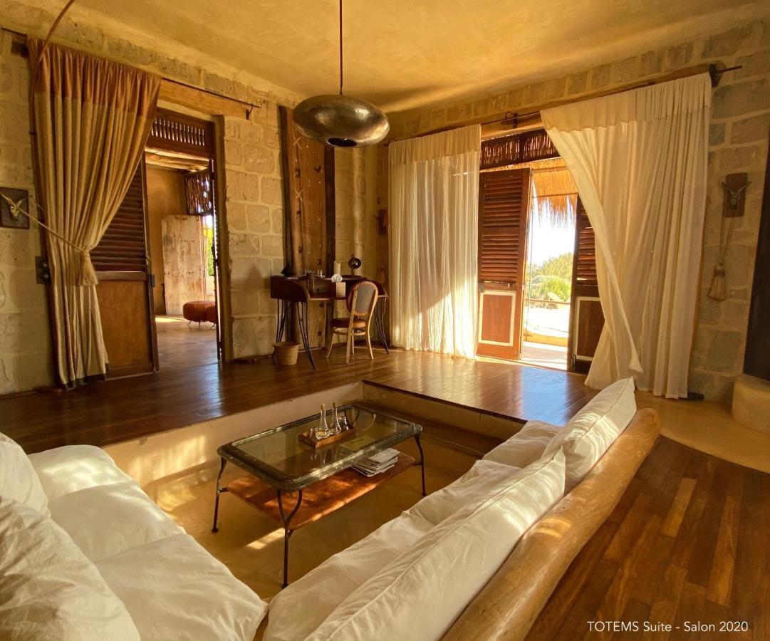 Bakuba Lodge - Le Petit Hotel Du Voyageur Ankilibe Exteriör bild