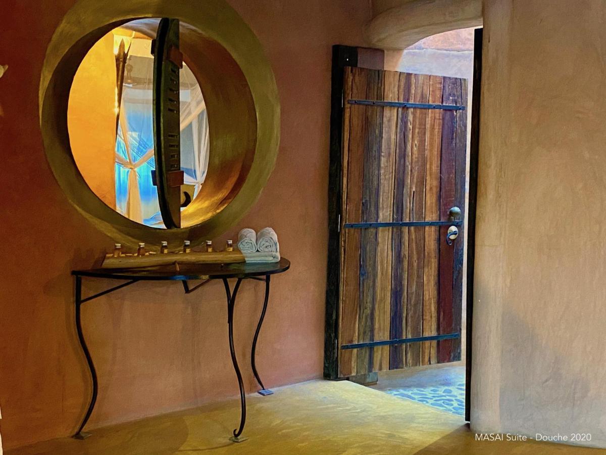 Bakuba Lodge - Le Petit Hotel Du Voyageur Ankilibe Exteriör bild