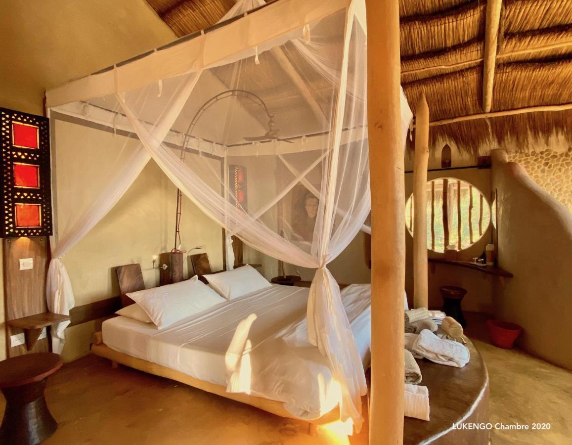 Bakuba Lodge - Le Petit Hotel Du Voyageur Ankilibe Exteriör bild