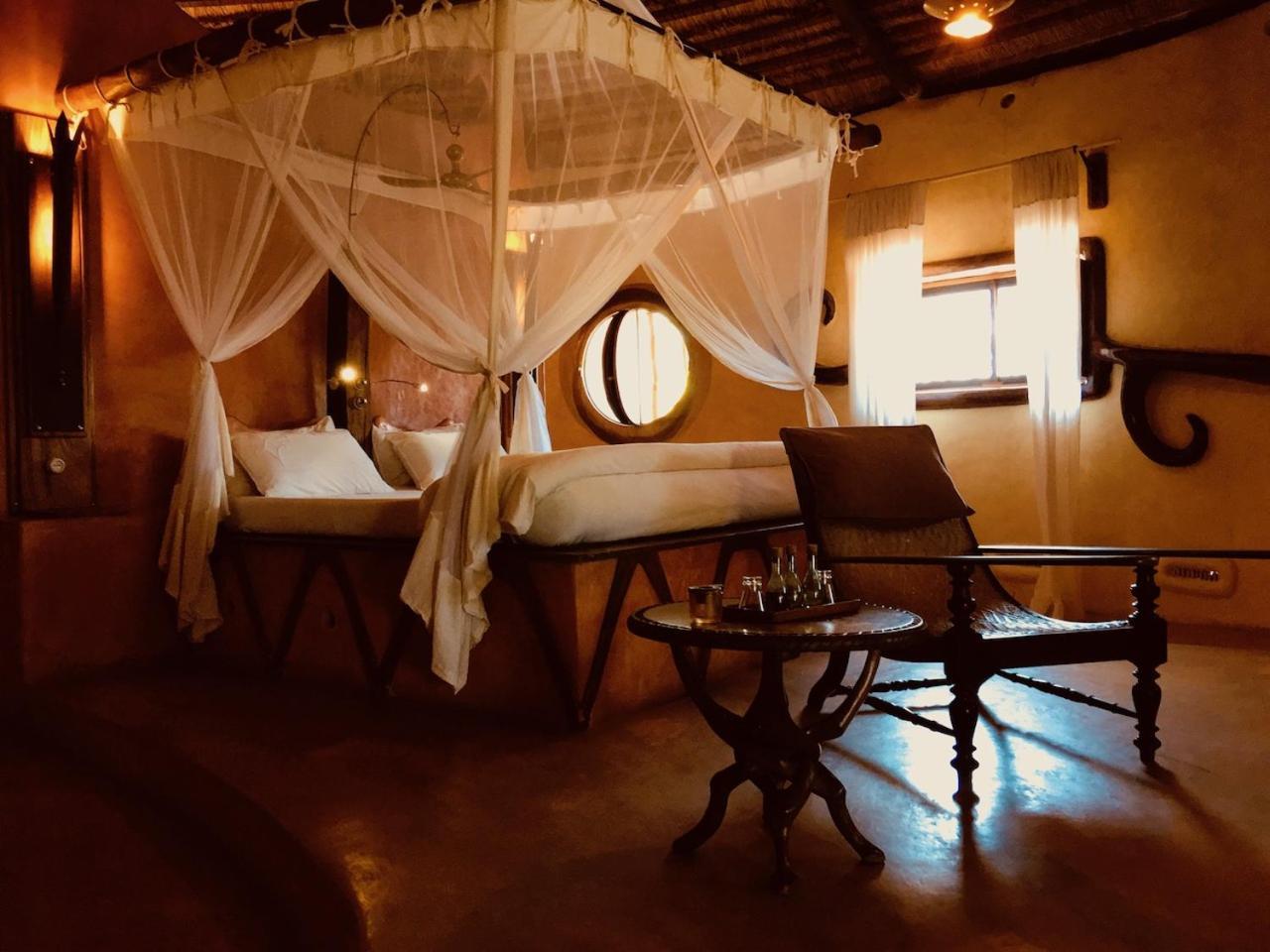 Bakuba Lodge - Le Petit Hotel Du Voyageur Ankilibe Exteriör bild