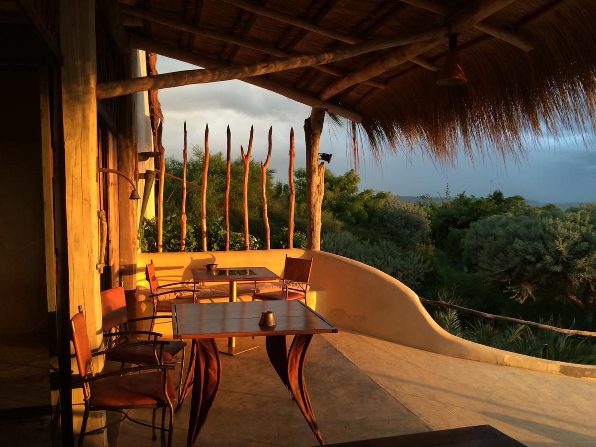 Bakuba Lodge - Le Petit Hotel Du Voyageur Ankilibe Exteriör bild