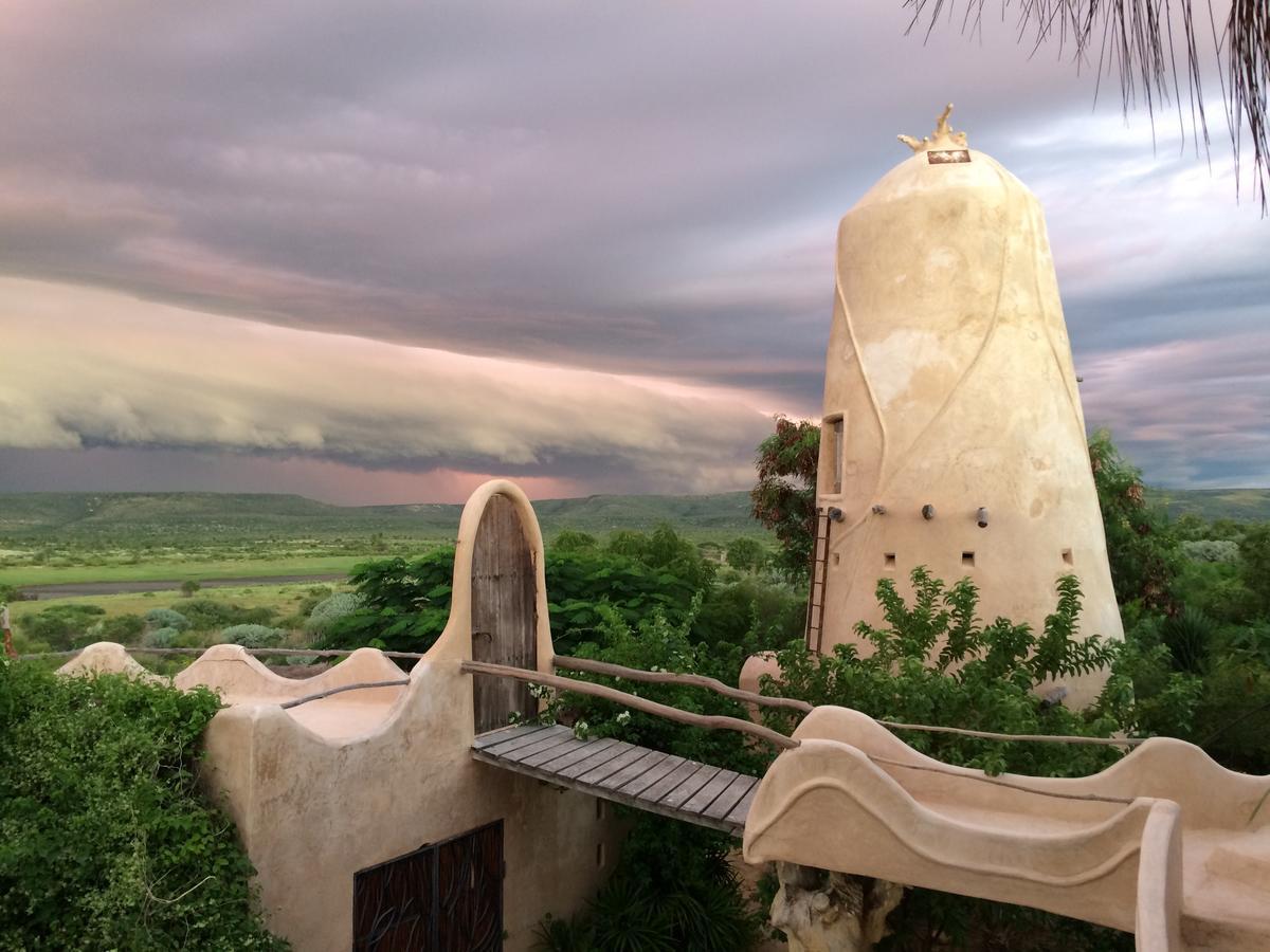 Bakuba Lodge - Le Petit Hotel Du Voyageur Ankilibe Exteriör bild