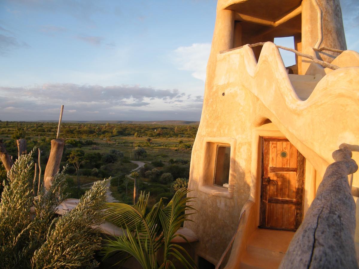 Bakuba Lodge - Le Petit Hotel Du Voyageur Ankilibe Exteriör bild
