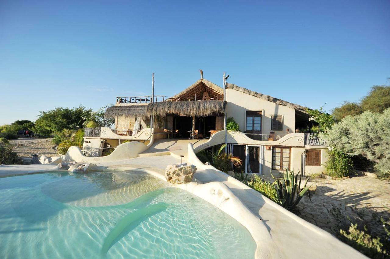 Bakuba Lodge - Le Petit Hotel Du Voyageur Ankilibe Exteriör bild