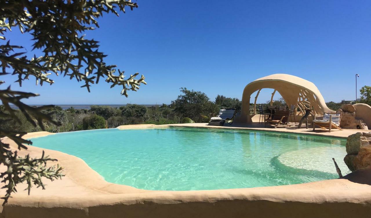 Bakuba Lodge - Le Petit Hotel Du Voyageur Ankilibe Exteriör bild