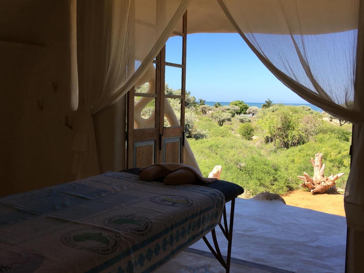 Bakuba Lodge - Le Petit Hotel Du Voyageur Ankilibe Exteriör bild